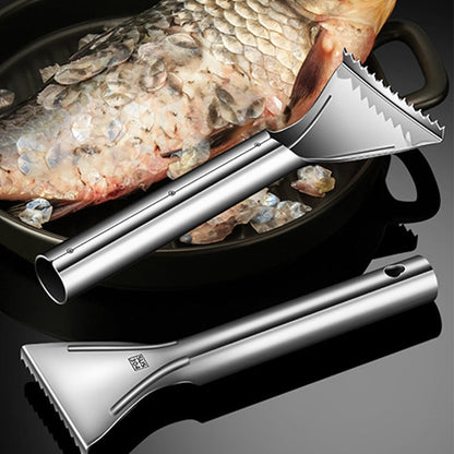 🐟 HEISSER VERKAUF - KAUFEN 2 ERHALTEN 3! ✨ Scharfer Fischentschupper aus Edelstahl - Ergonomischer Anti-Rutsch-Griff für Einfache Zubereitung in der Küche 🔪🧤