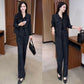 Eleganter strukturierter Anzug – kurze Jacke und Hose mit weitem Bein